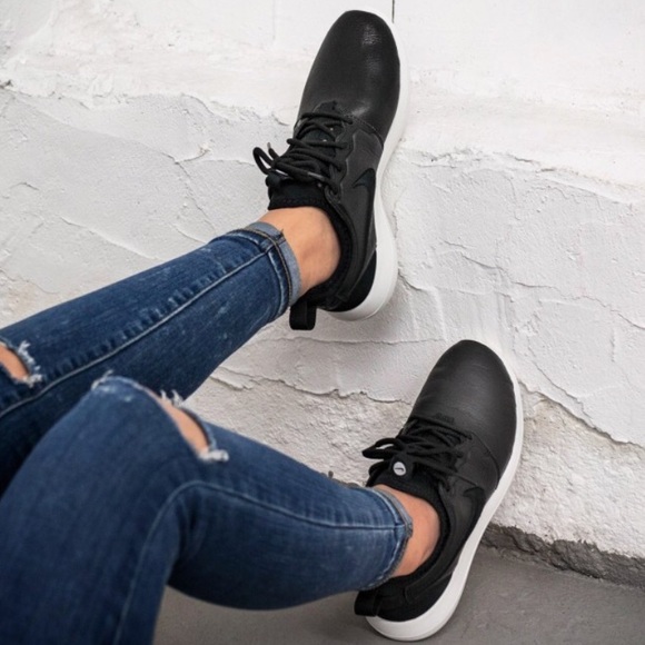 NWT Nike Roshe Two SI Black WMNS - Picture 2 of 8